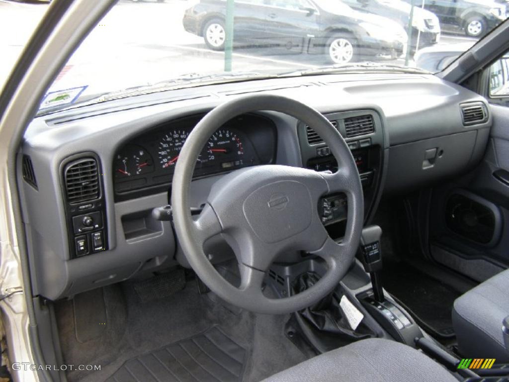 Nissan Pathfinder 1995 Nissan Pathfinder 1995