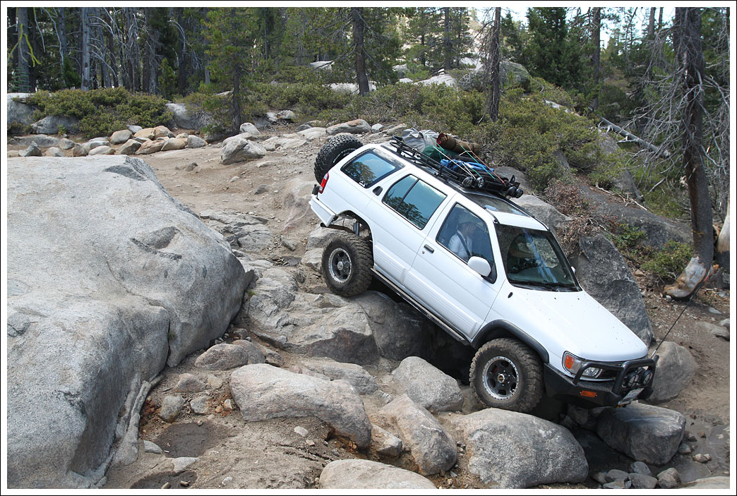 Nissan Pathfinder 4x4 Off Road