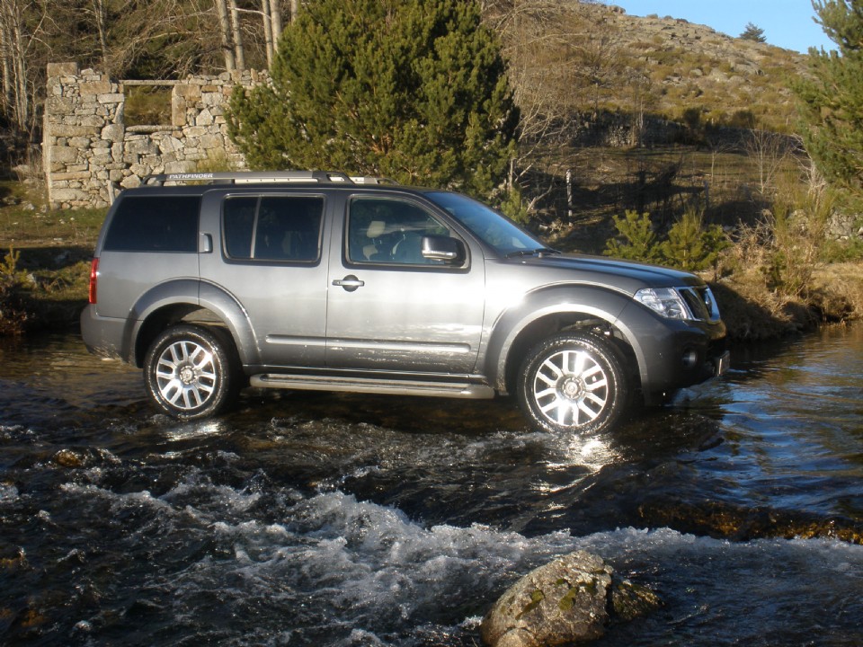Nissan Pathfinder 4x4
