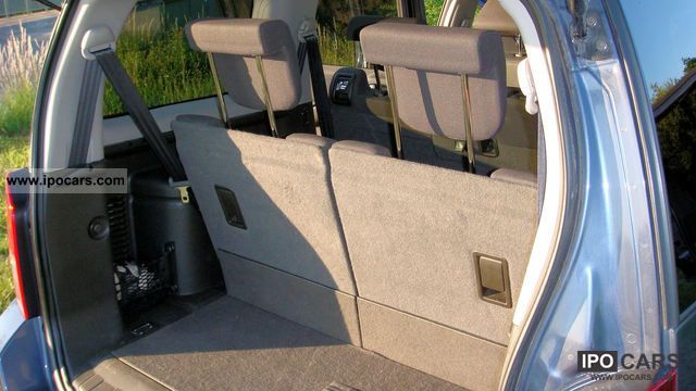 Nissan Pathfinder 5 Seater