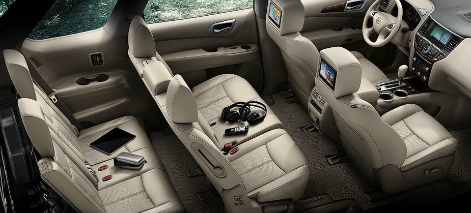 Nissan Pathfinder 8 Passenger