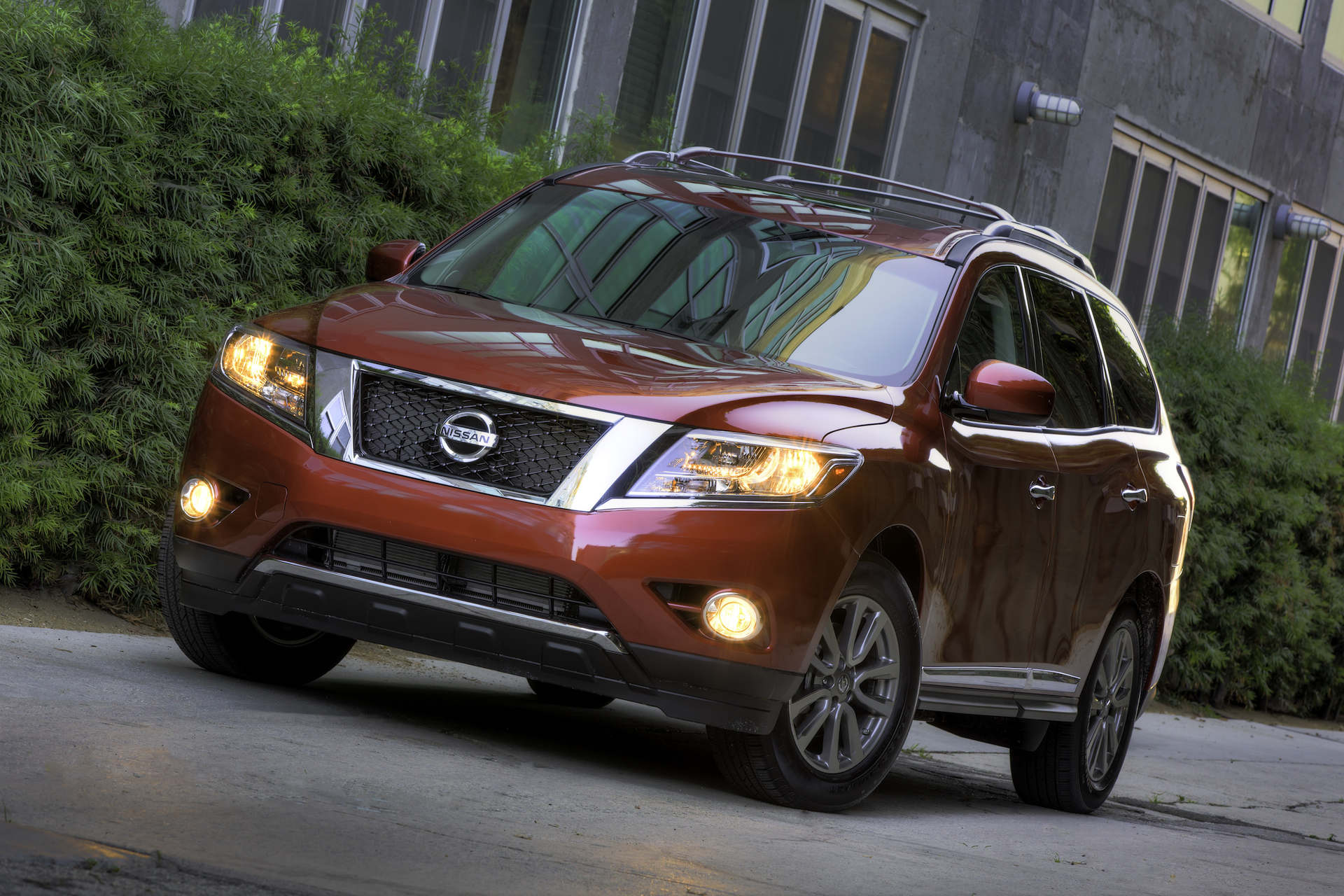 Nissan Pathfinder Hybrid 2015