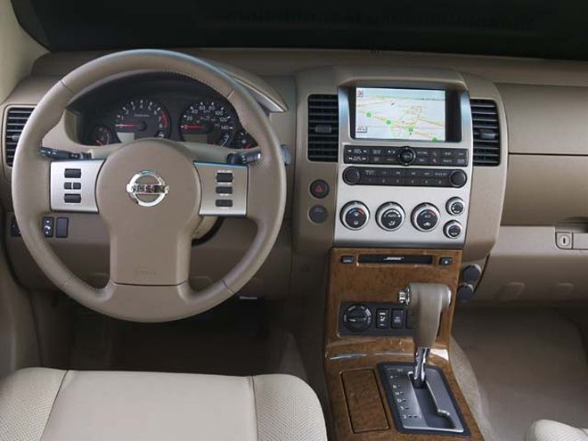Nissan Pathfinder Le