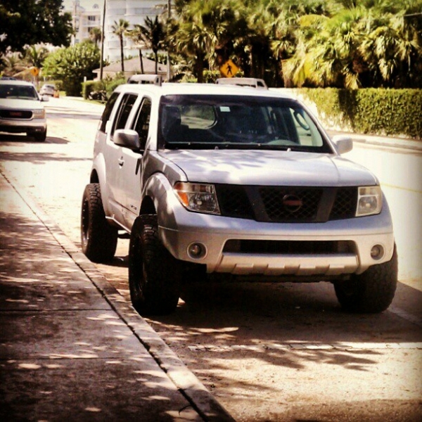 Nissan Pathfinder Off Road