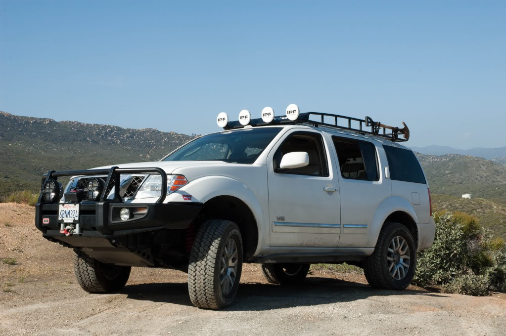Nissan Pathfinder Se Off-Road