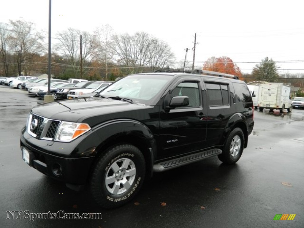 Nissan Pathfinder Se Off-Road