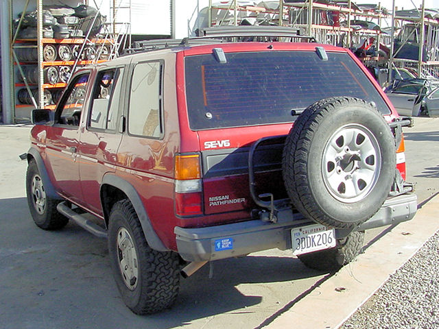 Nissan Pathfinder Se V6