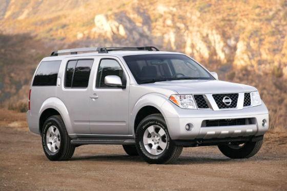 Nissan Pathfinder Silver