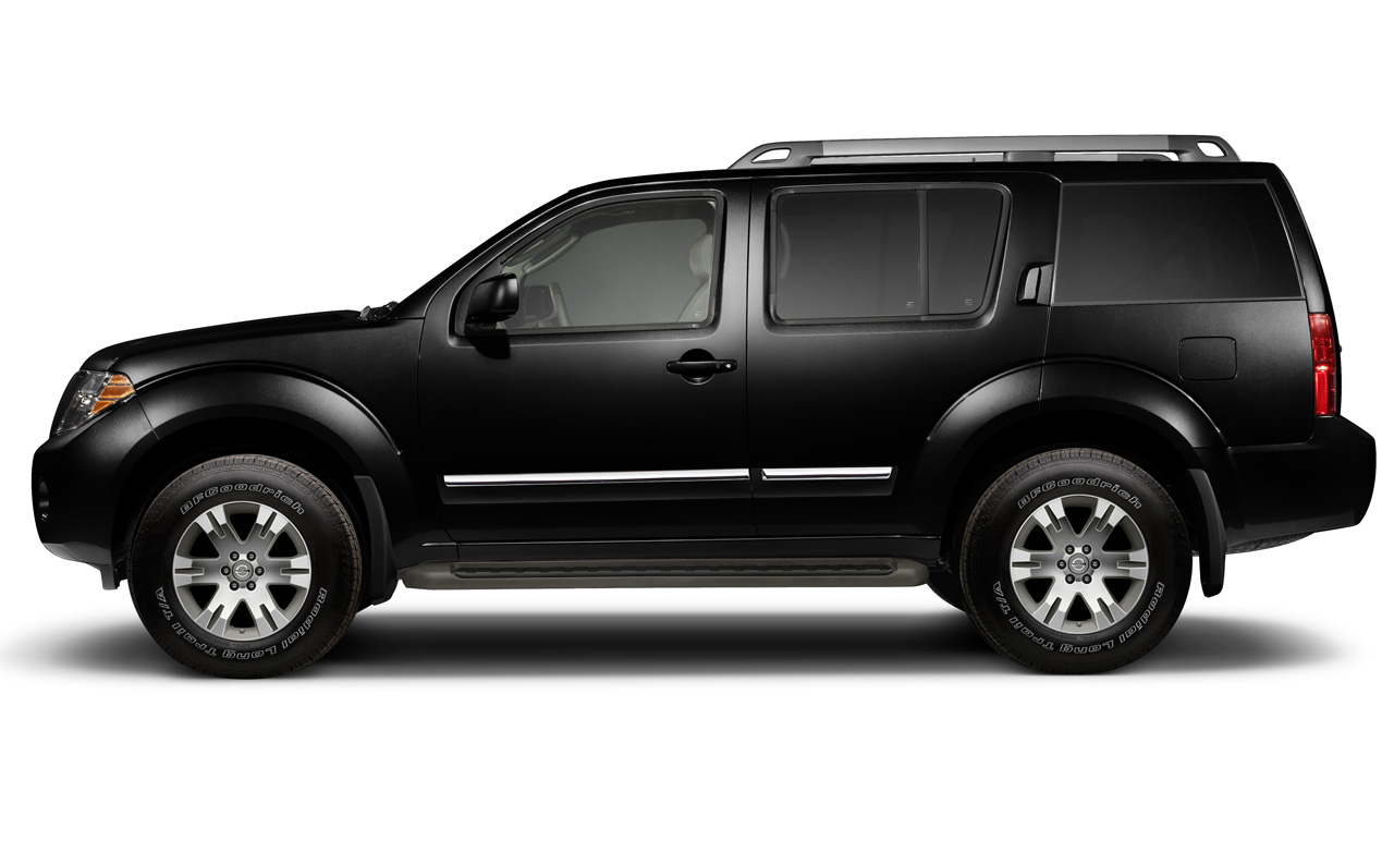 Nissan Pathfinder Silver