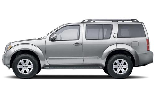 Nissan Pathfinder Silver