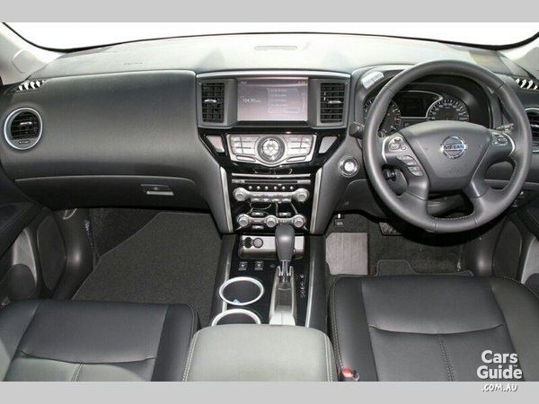 Nissan Pathfinder St