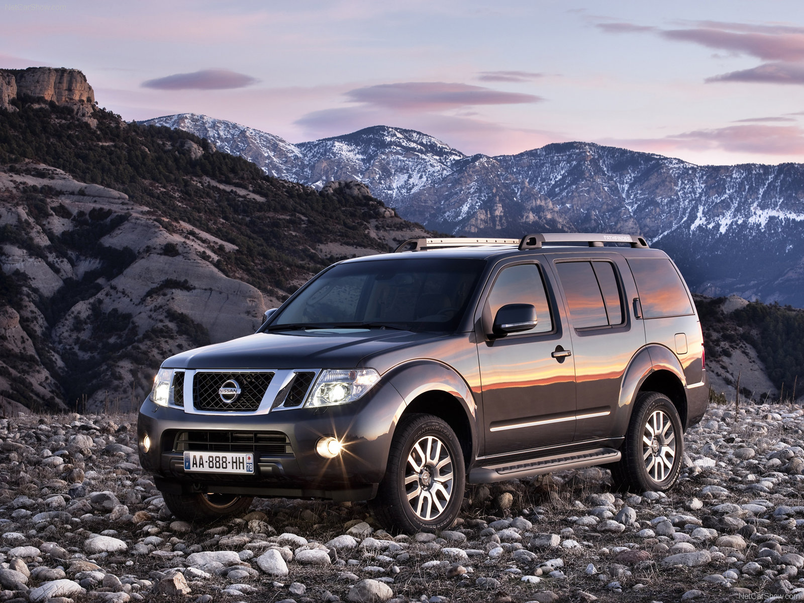 Nissan Pathfinder Suv