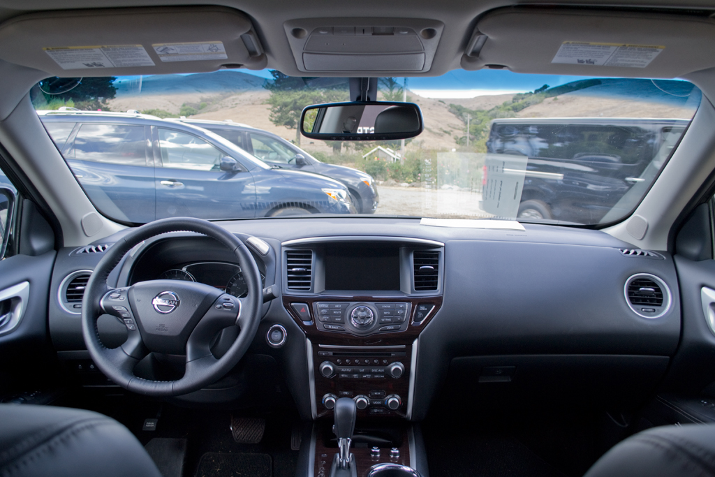 Nissan Pathfinder Sv