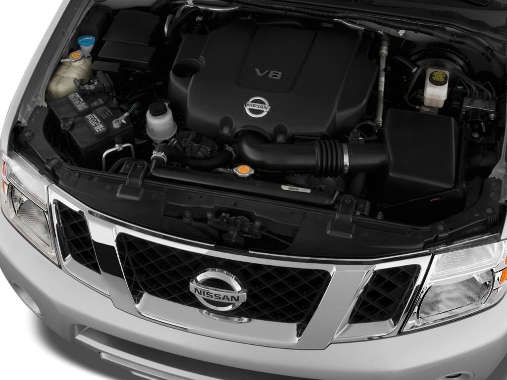Nissan Pathfinder V8
