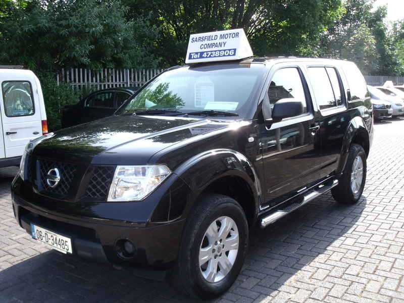 Nissan Pathfinder Xe