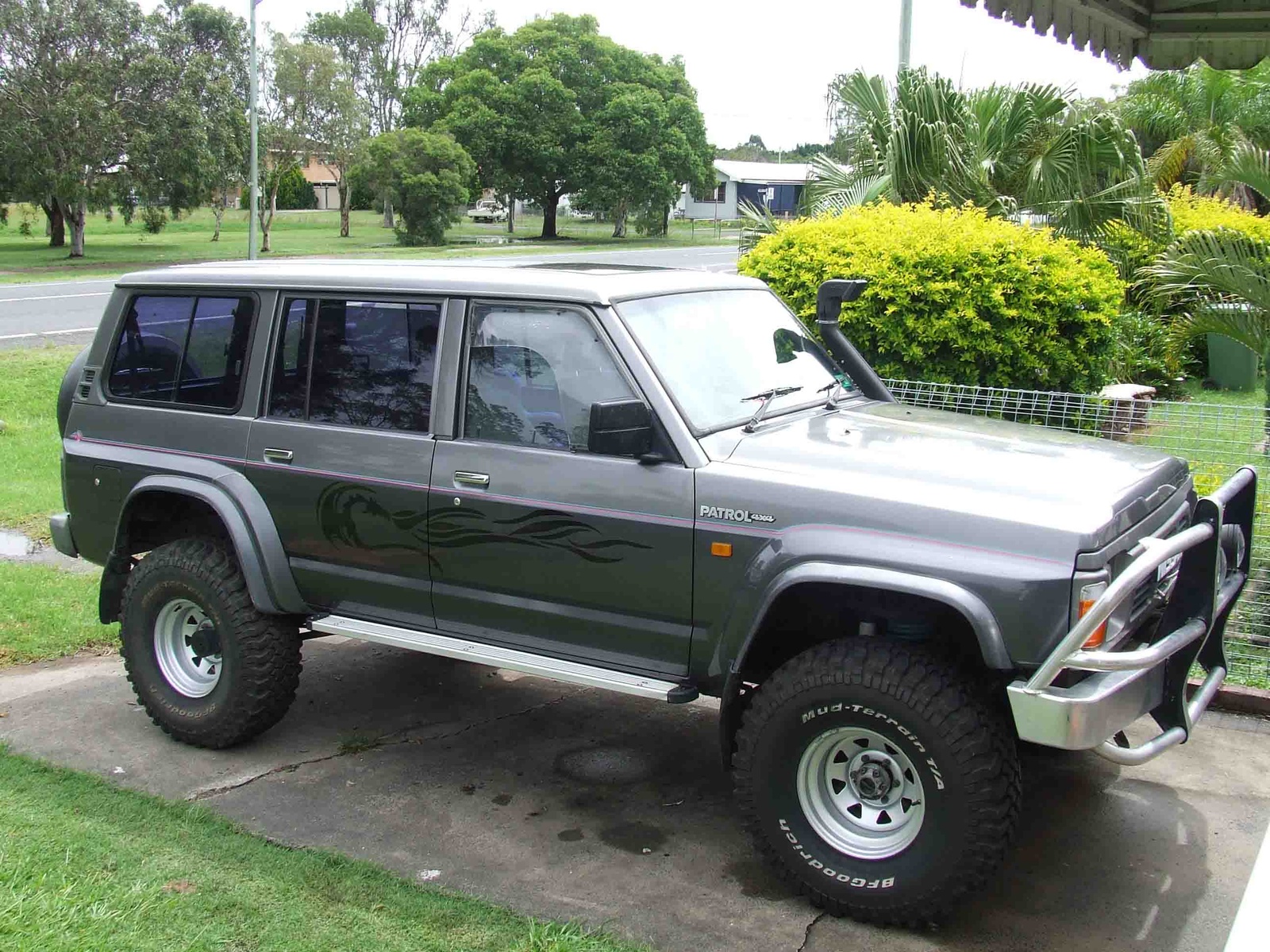 Nissan Patrol 1990