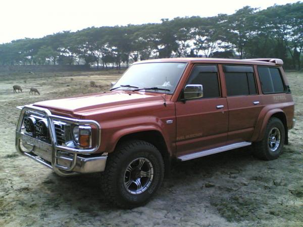 Nissan Patrol 1990