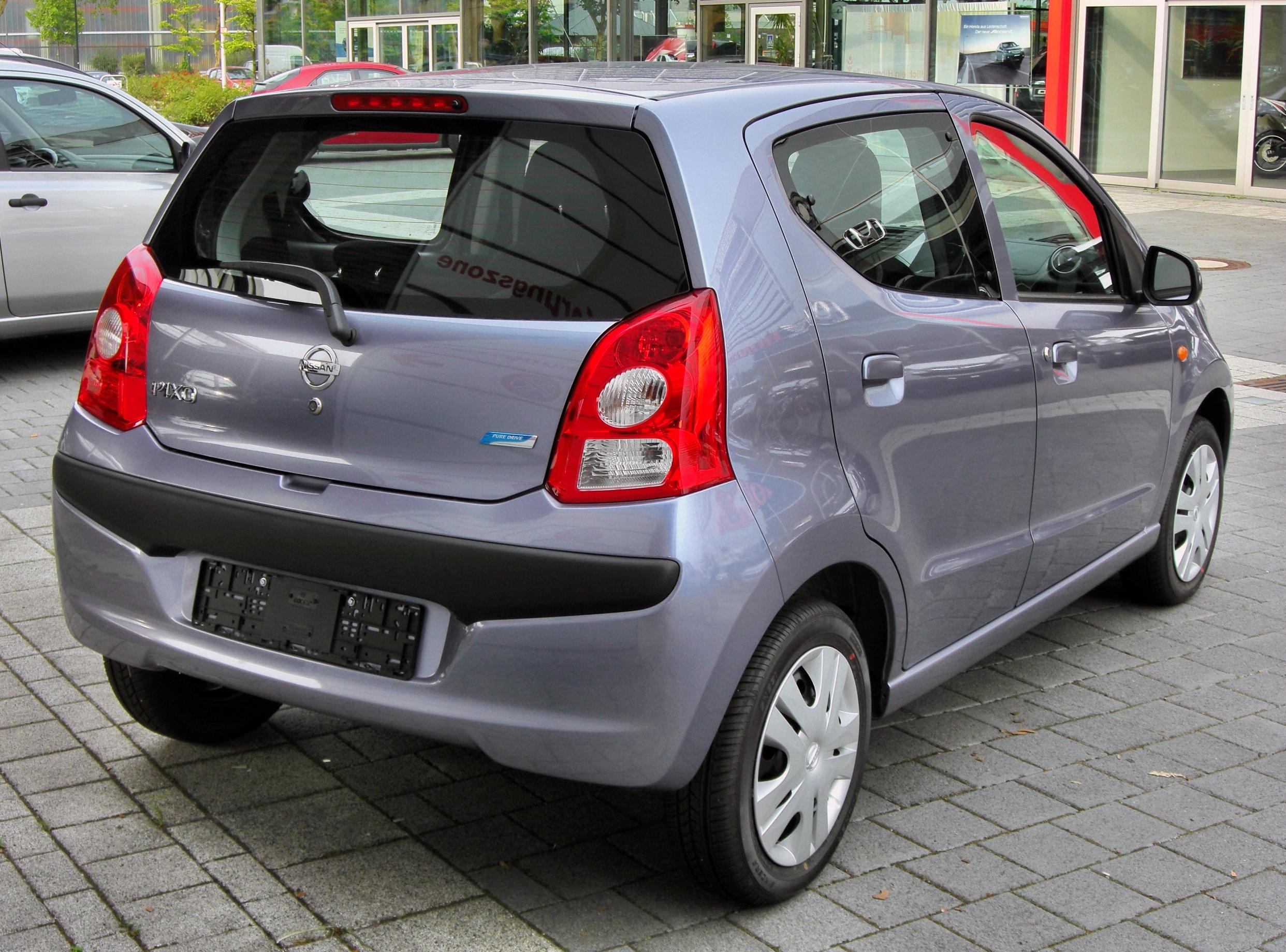 Nissan Pixo