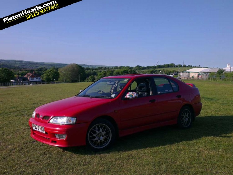 Nissan Primera 2.0 16v