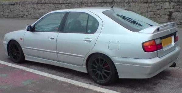 Nissan Primera 2.0 I