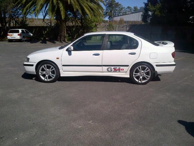 Nissan Primera 200