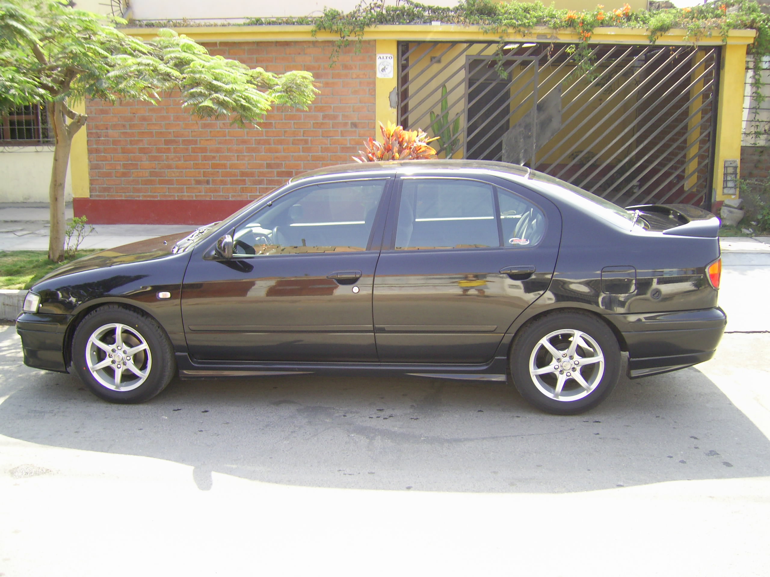 Nissan Primera 2000