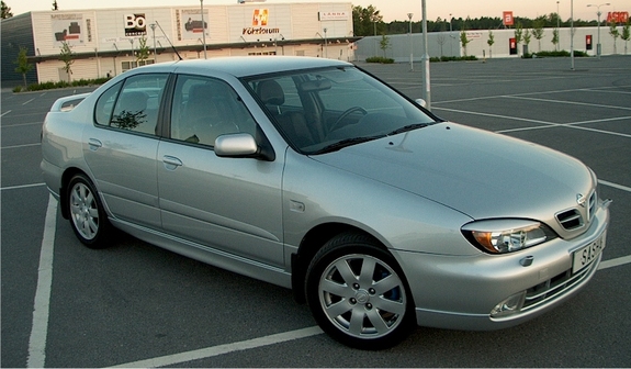 Nissan Primera 2000
