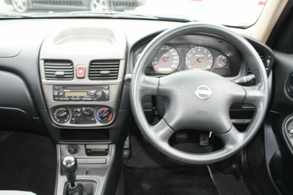 Nissan Pulsar 2004