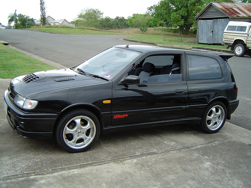 Nissan Pulsar Gti R