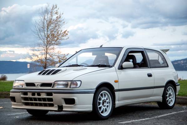 Nissan Pulsar Gti R