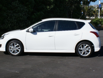 Nissan Pulsar Hatchback