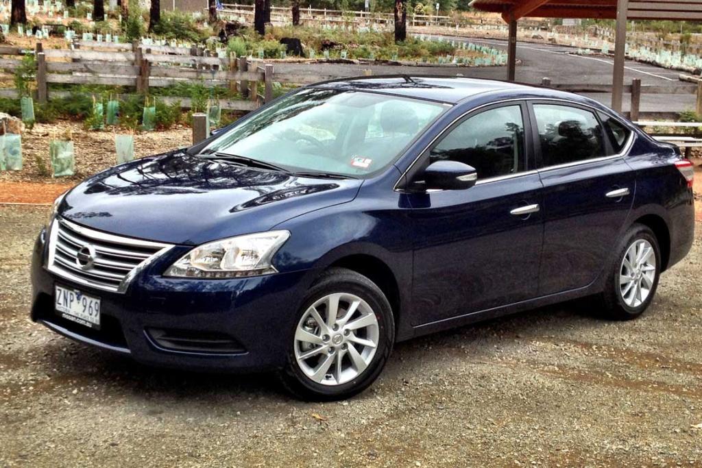 Nissan Pulsar Sedan