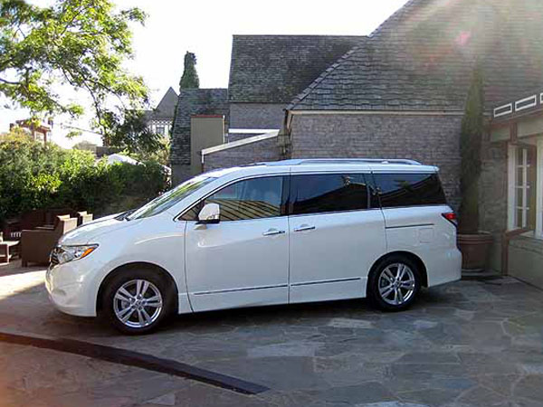 Nissan Quest Minivan