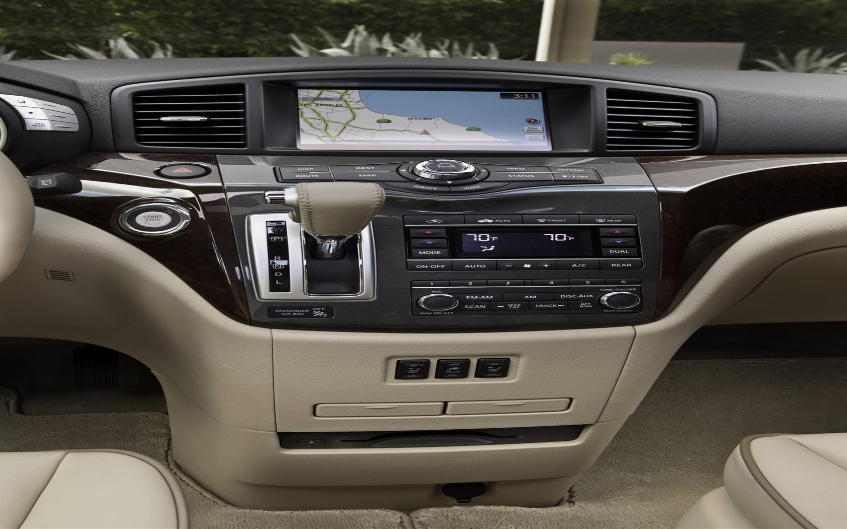 Nissan Quest Minivan