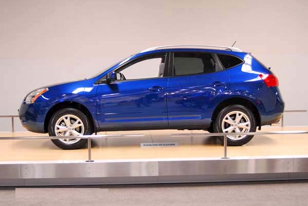 Nissan Rogue Graphite Blue
