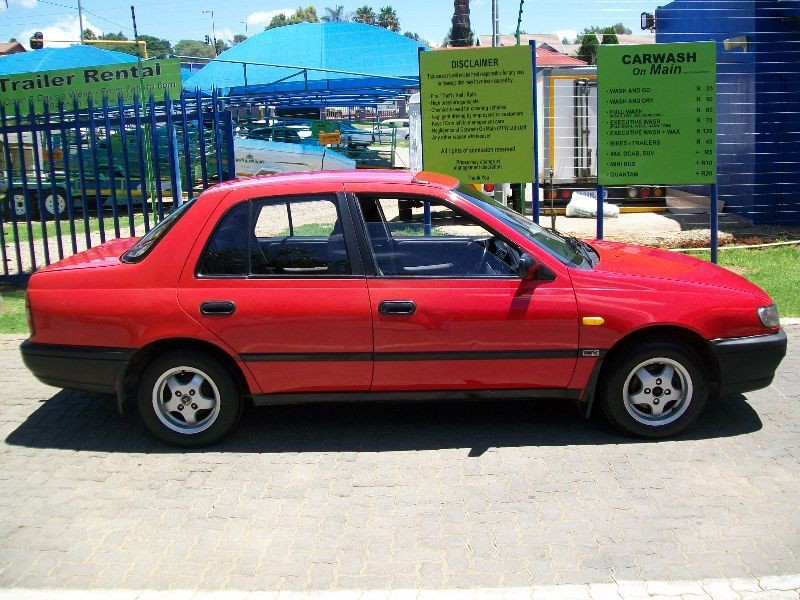 Nissan Sentra 140
