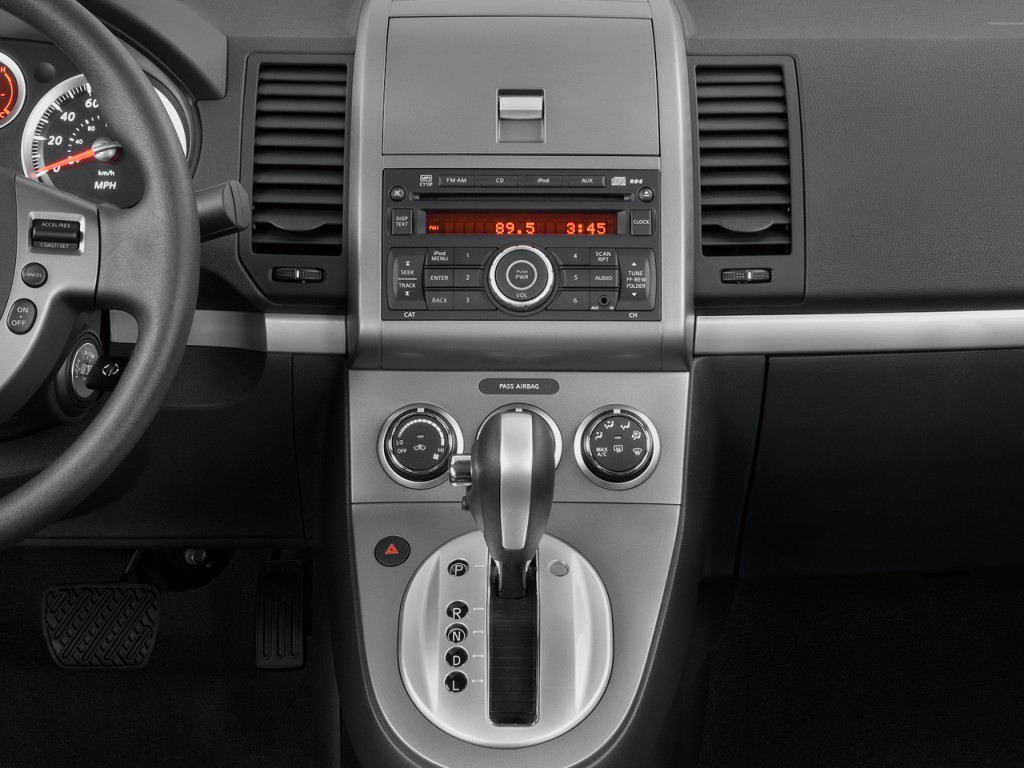 Nissan Sentra 2011