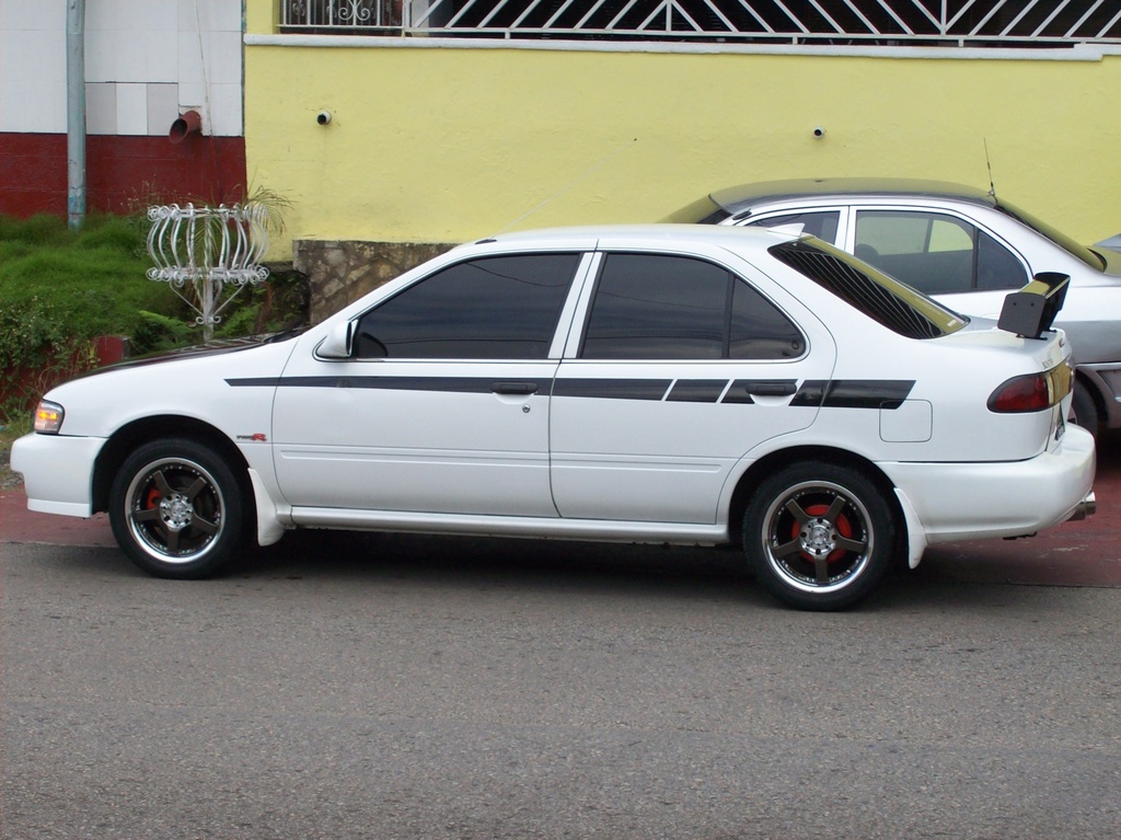Nissan Sentra B14