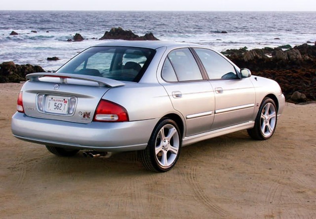 Nissan Sentra B15