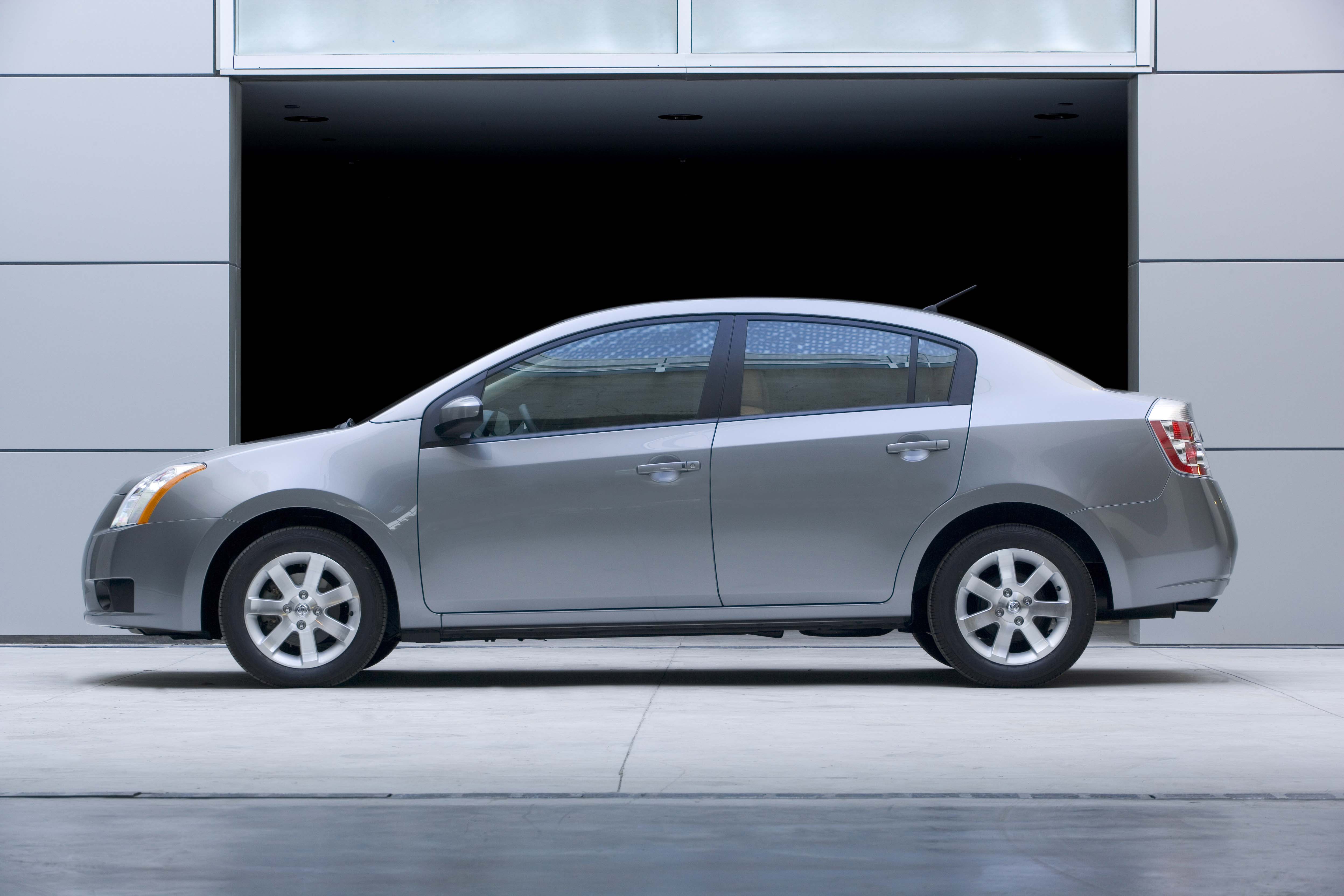Nissan Sentra B16