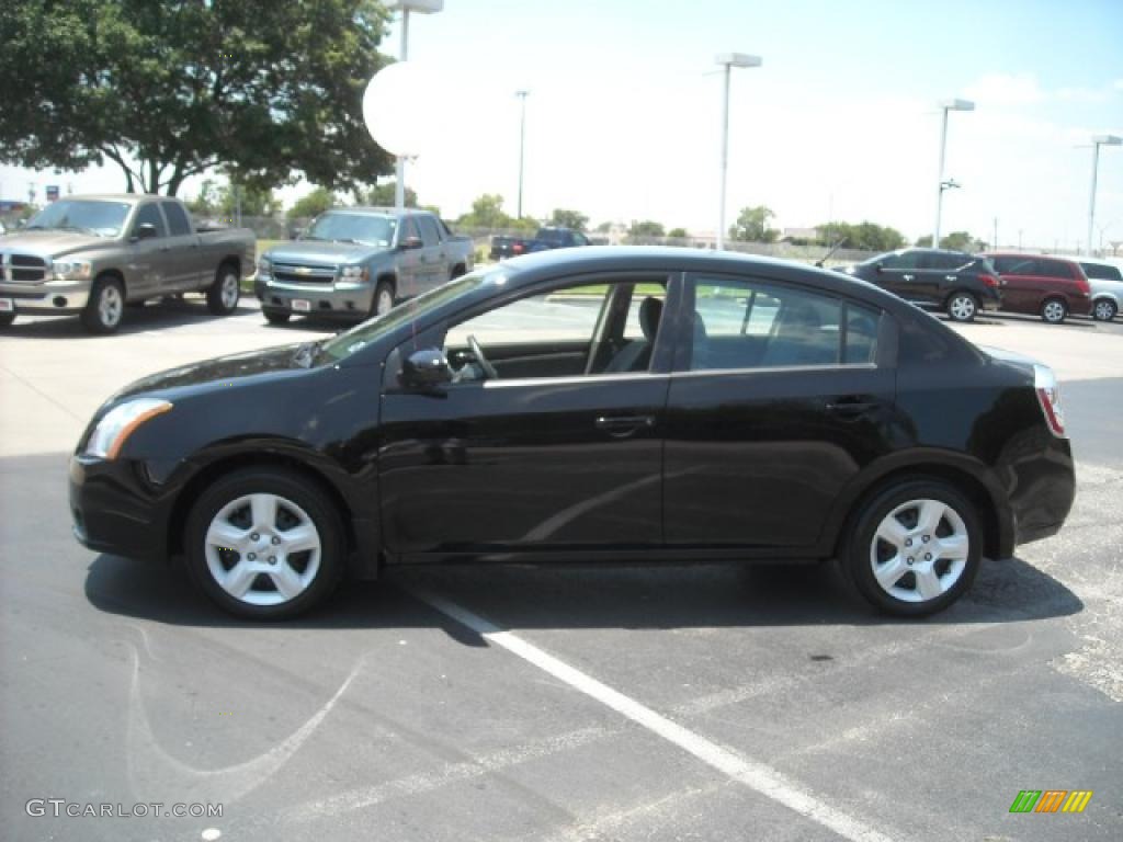 Nissan Sentra Black