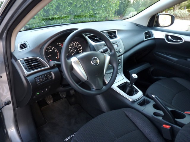 Nissan Sentra Black