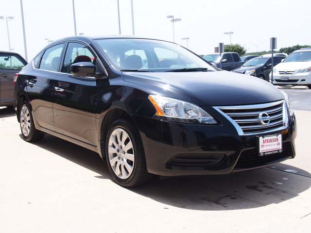 Nissan Sentra Black