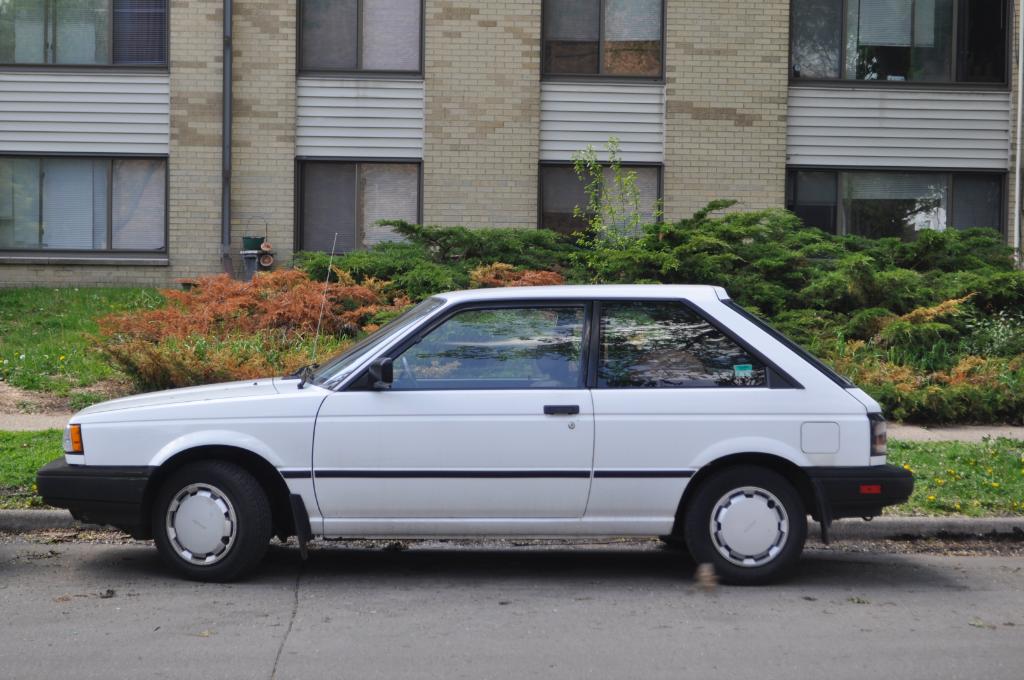 Nissan Sentra Hatchback
