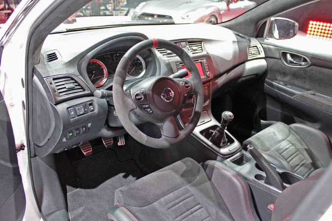 Nissan Sentra Nismo 2015