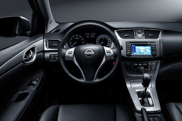 Nissan Sentra S 2015