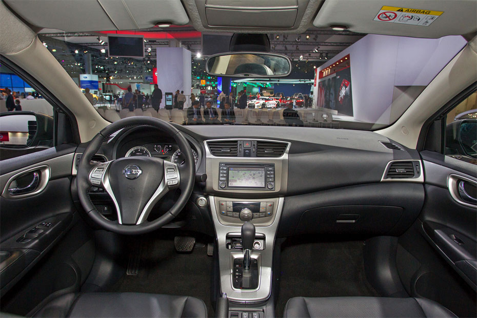 Nissan Sentra Saloon