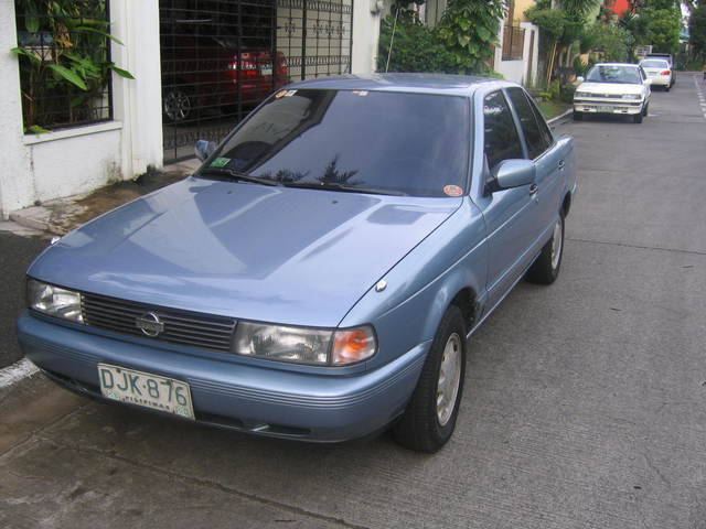Nissan Sentra Saloon