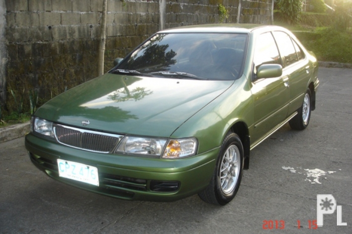 Nissan Sentra Saloon