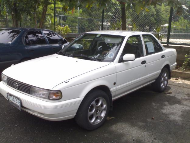 Nissan Sentra Saloon